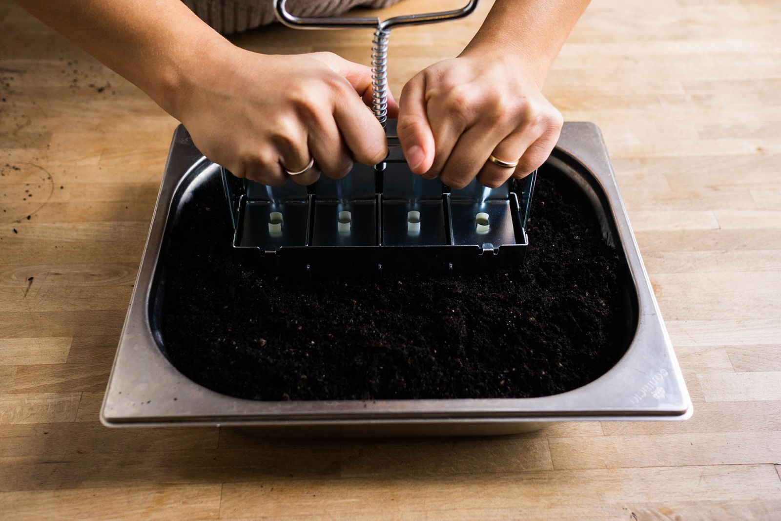 Soil blocker