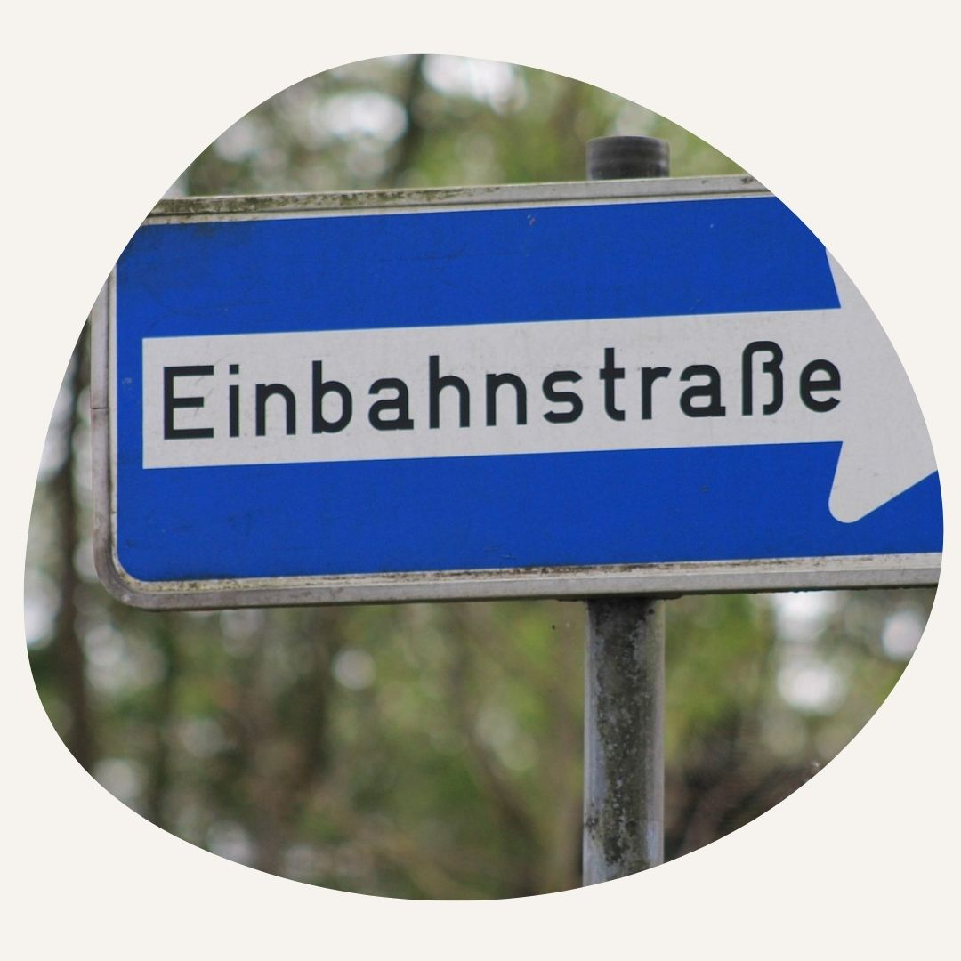 One-way street with linear value chains